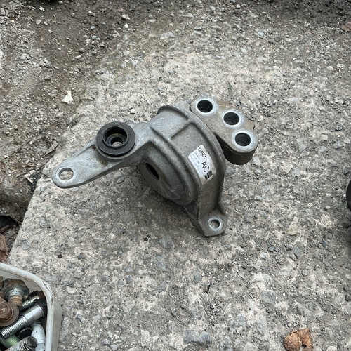 Vauxhall meriva engine mount - vauxhall, b