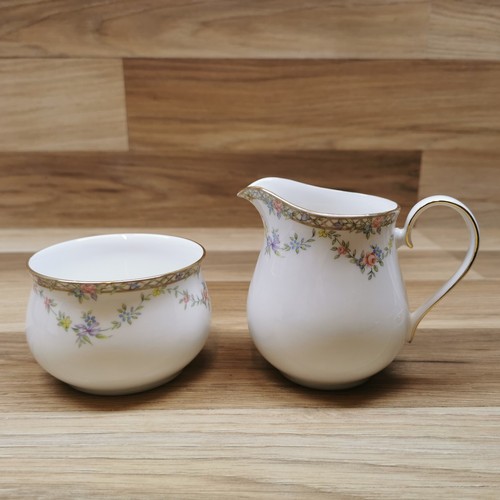 Queens fine bone china - bone, garland