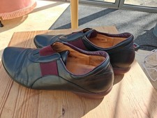 Think! Comfortable Flat Black