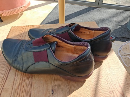 Think comfortable flat black - flat,