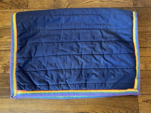 Navy with rainbow - with, edging