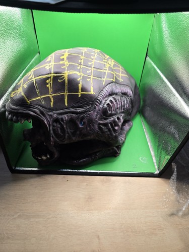 Vintage alien predator 2004 - alien,
