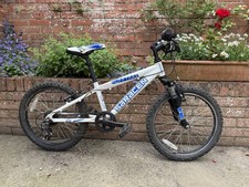 Saracen Rufftrax Kids Mountain Bike, 20 Inch Wheels, White & Blue