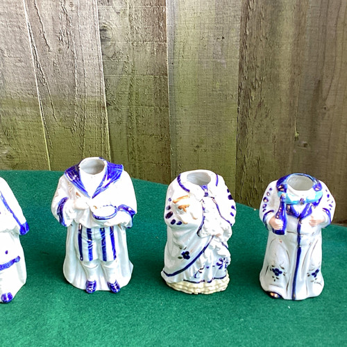 Nodding figure bodies - 4,