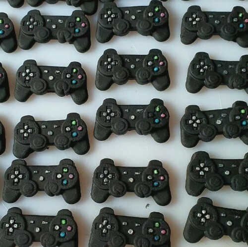 Ps4 game controllers - x,