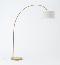 Overarching linen shade floor