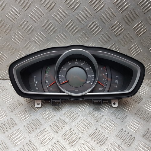 Volvo v40 speedometer - volvo,