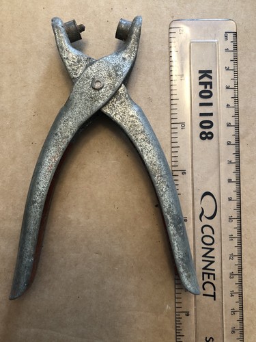 Metal press stud pliers used - -,