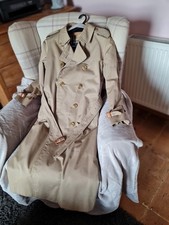 Vintage Burberrys Beige Nova