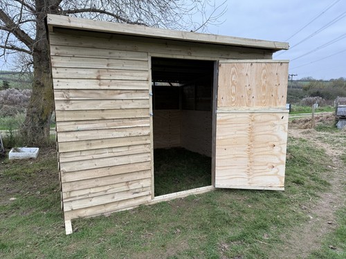 Mobile stable field shelter - mobile, stable/