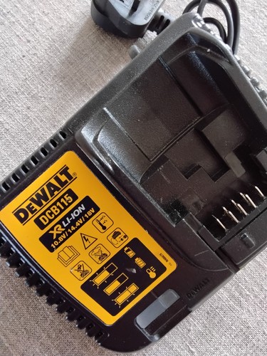 Genuine dewalt dcb115 - genuine, battery