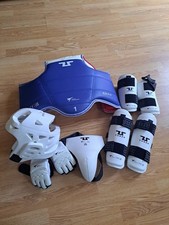 Taekwondo Sparring Kit Helmet, Gloves, Arm Leg Guards Junior/Small