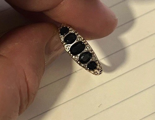 Sapphire and diamond gold