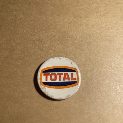 Vintage pin badge - , total