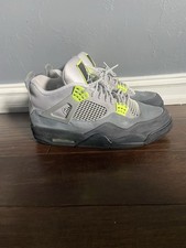 Air Jordan 4 Retro SE ‘Neon