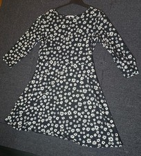 Black & White floral fit &