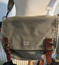 Troop London Khaki