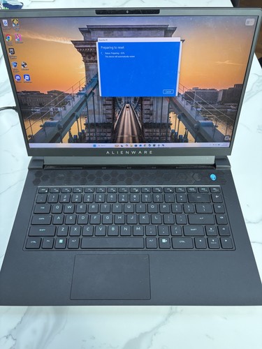 Alienware m15 gaming laptop - r7,