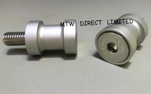 Pair silver paddock stand - pair, r&g