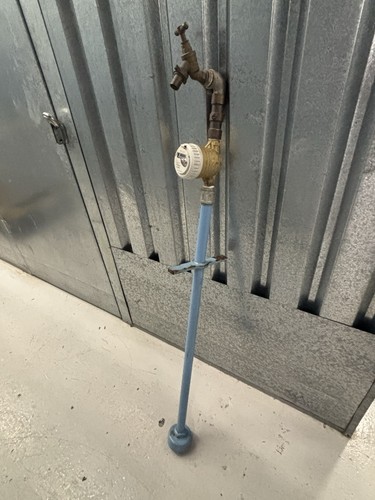 Water standpipe with flowmeter - water,