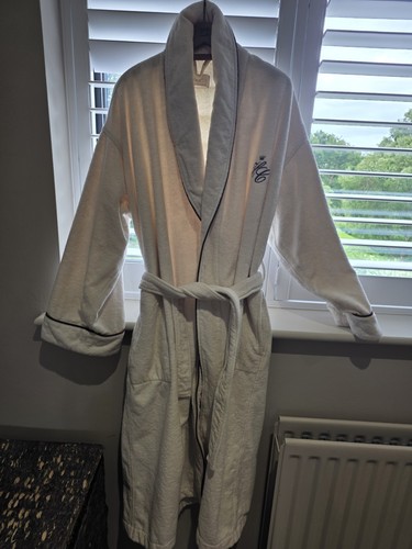 Frette hotel bathrobe - bathrobe,