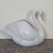 Nao By Lladro Porcelain Swan