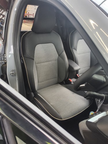 Seat front right - seat, renault