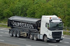 Truck Photo 12x8 - Volvo FH -