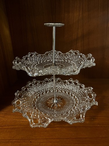 Art deco fluted - glass, tier