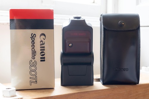 Canon speedlite 300tl flashgun - canon,