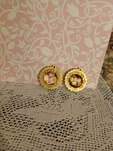 Two dolls house - dolls,