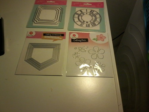 Cutting dies for - 4x,