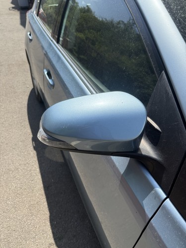 Toyota auris hatchback osf - toyota,