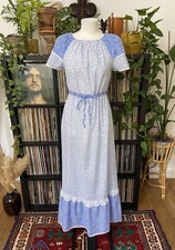 Vintage 1970s Blue Floral