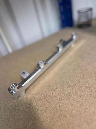 Megane billet fuel rail - megane,