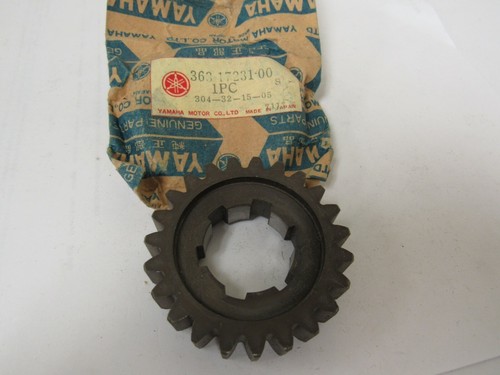 Nos yamaha oem 3rd wheel - oem,