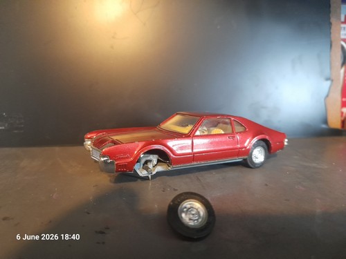 Corgi golden jack oldsmobile - corgi,