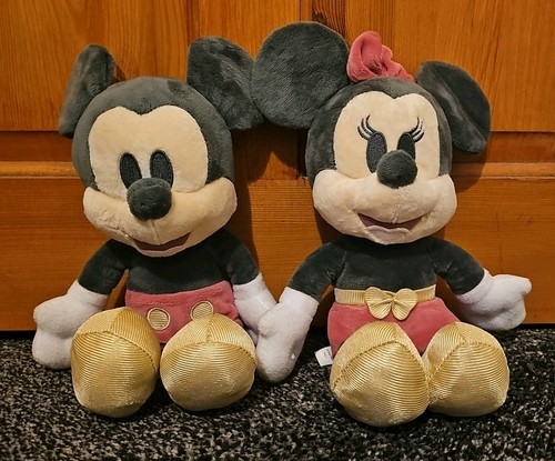 Micky mouse and minnie - and,