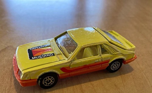 Corgi juniors ford mustang - ford,
