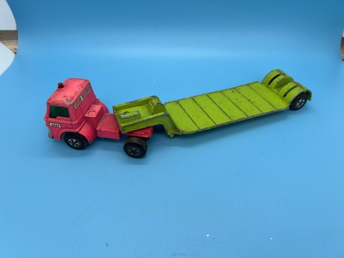 Vintage matchbox pink ford - matchbox,