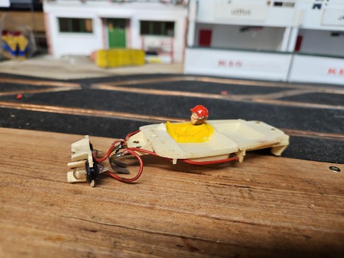 Scalextric aston martin - e3,