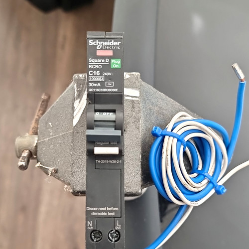 Schneider electric square - electric, d