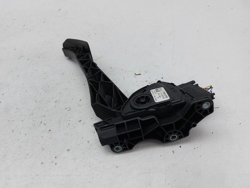 Volvo v70 2015 - v70, accelerator