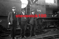 Photo 6 x 4 Taff Vale Railwaymen, William Nicholas centre taken before 1936.