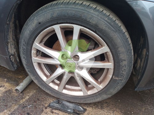 Toyota avensis 4d mk3 - toyota,