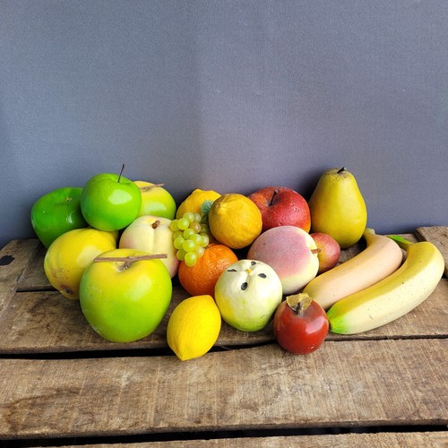 Bundle vintage plastic - of,
