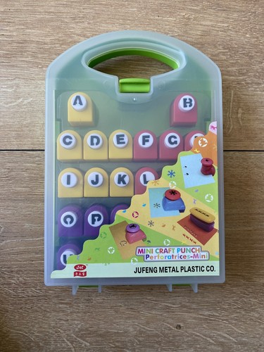 Alphabet punches each - each, 2cm