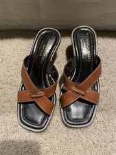 Donald J Pliner Sandals Size