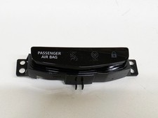 NISSAN JUKE PASSENGER LIGHT