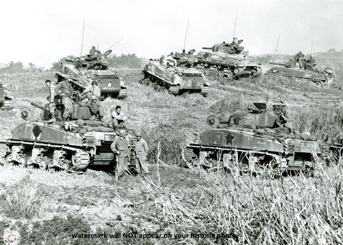 Sherman tanks fight - m-4,